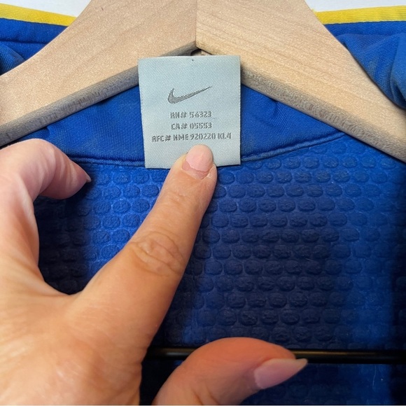 Nike Womens Sphere Pro Soft Shell Running Jacket Blue with Yellow Accents Small - Picture 4 of 16